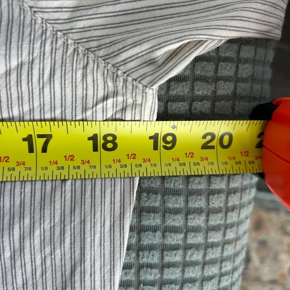 Women’s Striped Cotton Shirt - Picture 3 of 6